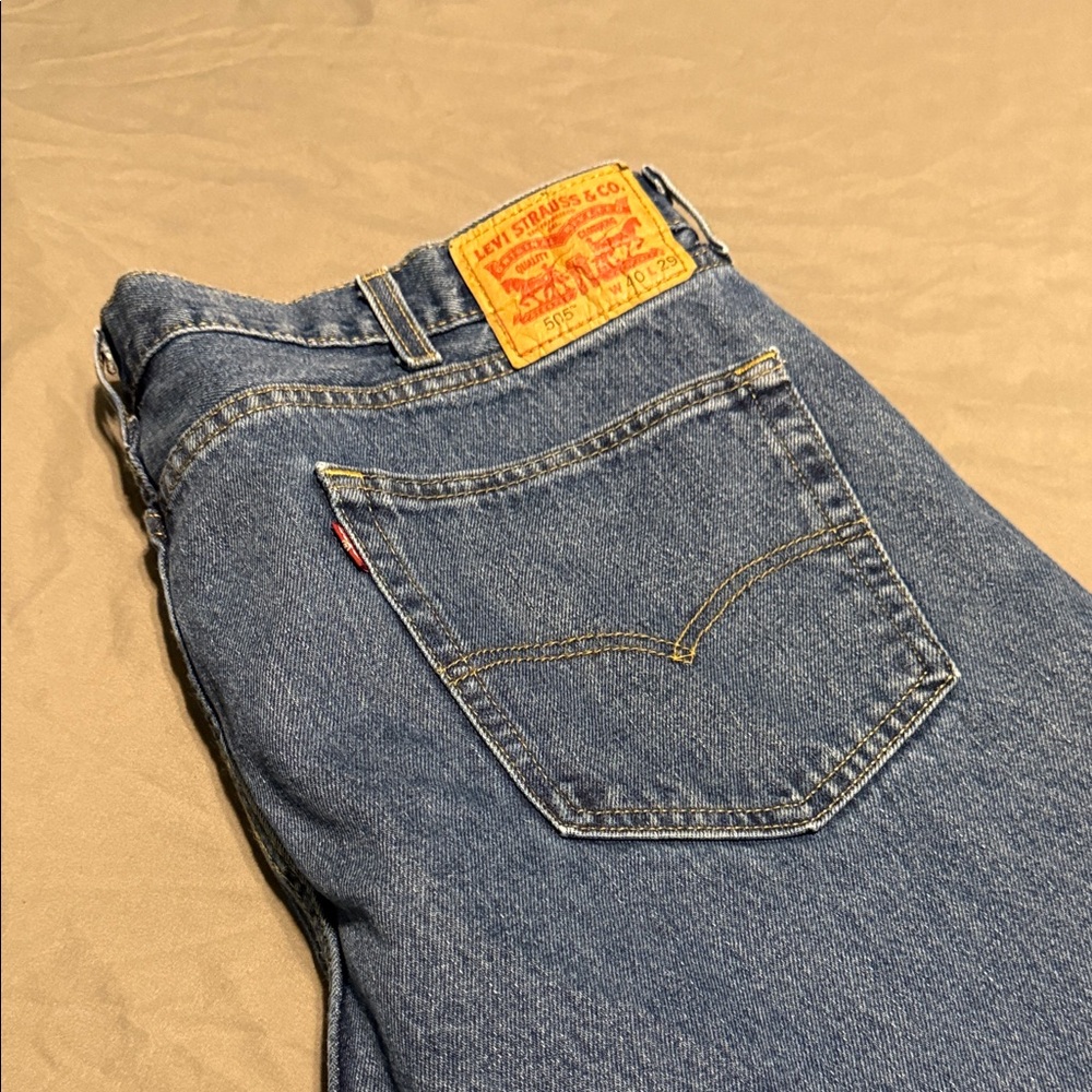 Levi's Men's Straight Blue Jeans 505’s.  40x29 - Picture 3 of 4